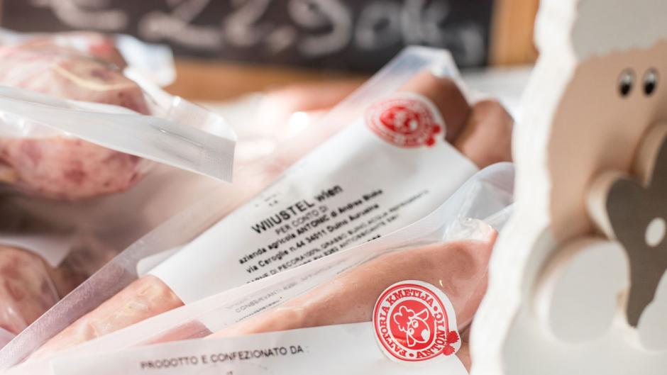 spaccio fattoria Antonič ceroglie carne pecora formaggio pecorino patate uova