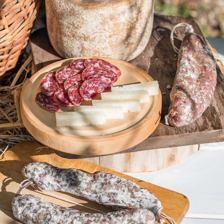 Asino Berto fattoria didattica formaggio pecorino salame salsicce open day 1 marzo 2020